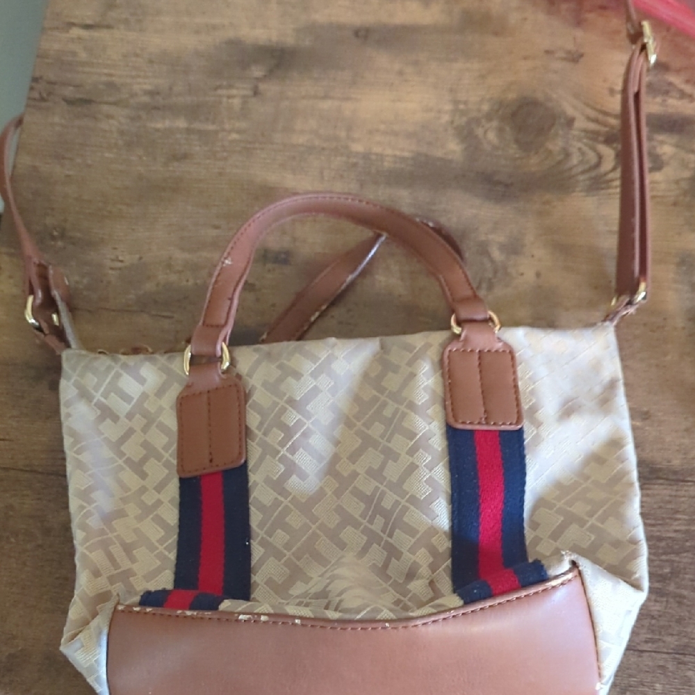 Tommy Hilfiger Beige and Brown Shoulder Bag Let's Bundle Items  Great Prices 😜